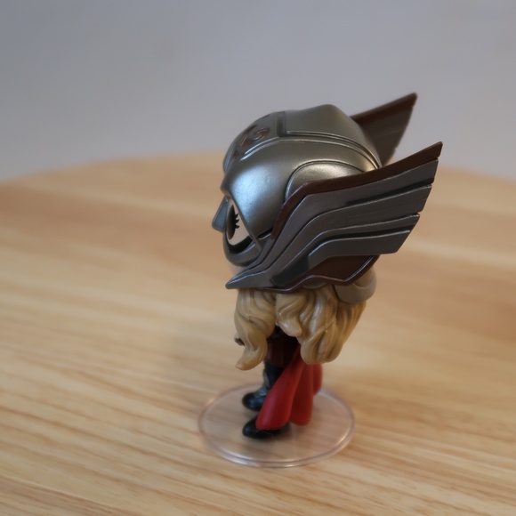Funko Pop - Marvel: Mighty Thor #1041 (Thor: Love and Thunder) - [NO BOX] - Picture 4 of 4